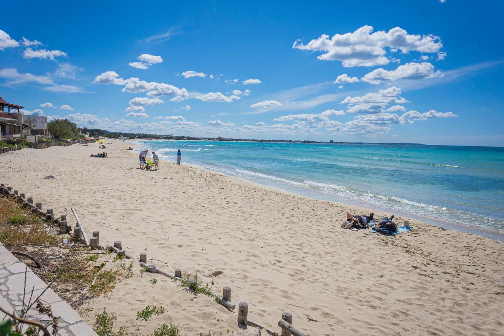 Torre Lapillo Apartment Sea View - Happy Rentals Porto Cesareo Eksteriør bilde